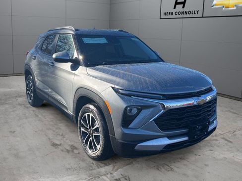 New 2026 Chevrolet TrailBlazer LT w/ Convenience Package AWD/4WD image 1