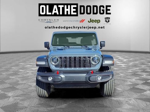 Used 2024 Jeep Wrangler Unlimited Rubicon AWD/4WD image 34