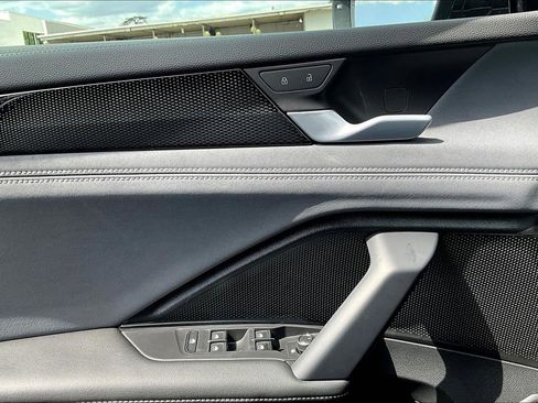 New 2026 Volkswagen Tiguan SE R-Line FWD image 16