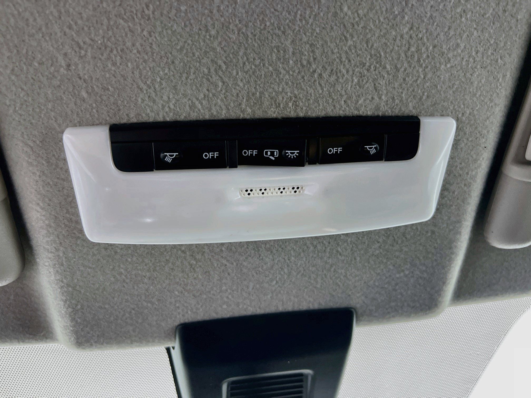 Used 2024 Nissan Kicks S FWD image 20