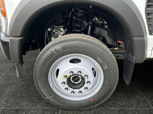New 2025 Ford F550 4x4 Crew Cab Super Duty image 4