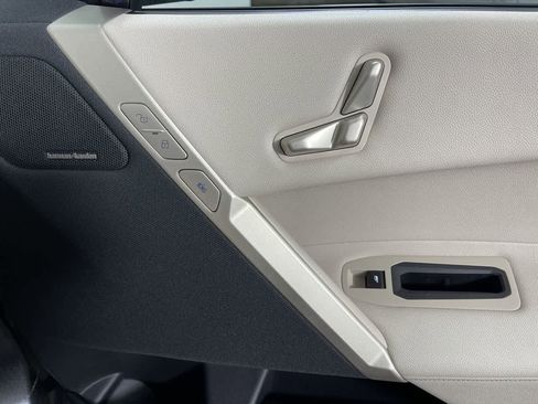 New 2022 BMW iX xDrive50 w/ Convenience Package image 35