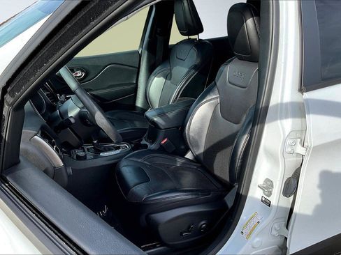 Used 2022 Jeep Cherokee Limited image 14