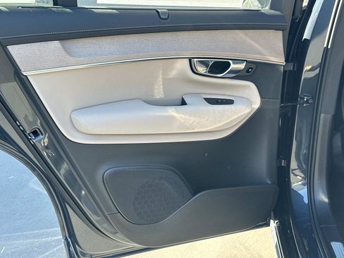 New 2026 Volvo XC90 T8 Ultra w/ Protection Package Premier image 16