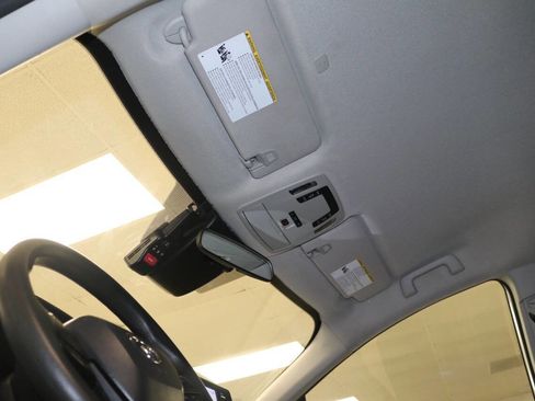 Used 2021 Toyota Sienna LE FWD image 88