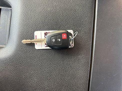 Used 2019 Toyota Tundra SR5 w/ SR5 Upgrade Package image 23