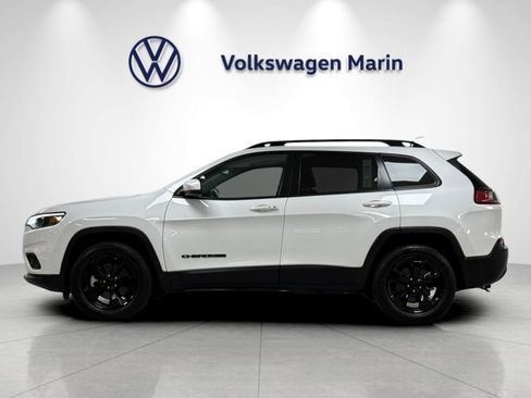 Used 2021 Jeep Cherokee Latitude Plus AWD/4WD image 2