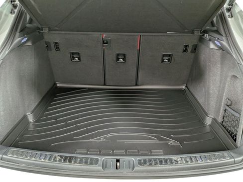 Certified 2025 Porsche Macan S AWD/4WD image 22