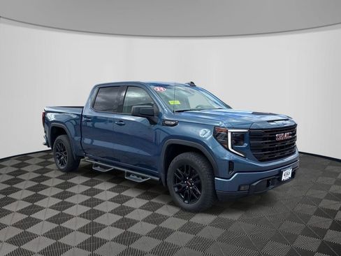Used 2024 GMC Sierra 1500 Elevation AWD/4WD image 3