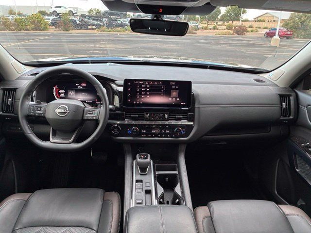 Certified 2026 Nissan Pathfinder Platinum FWD image 15