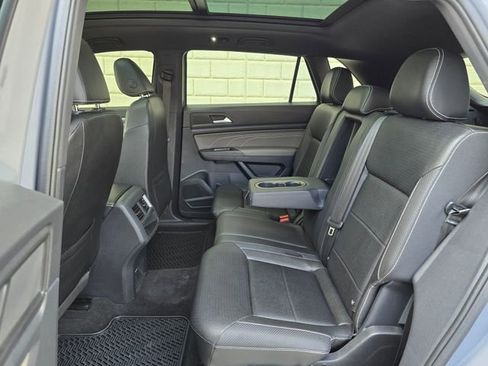 Used 2022 Volkswagen Atlas Cross Sport SE w/ Panoramic Sunroof Package AWD/4WD image 38