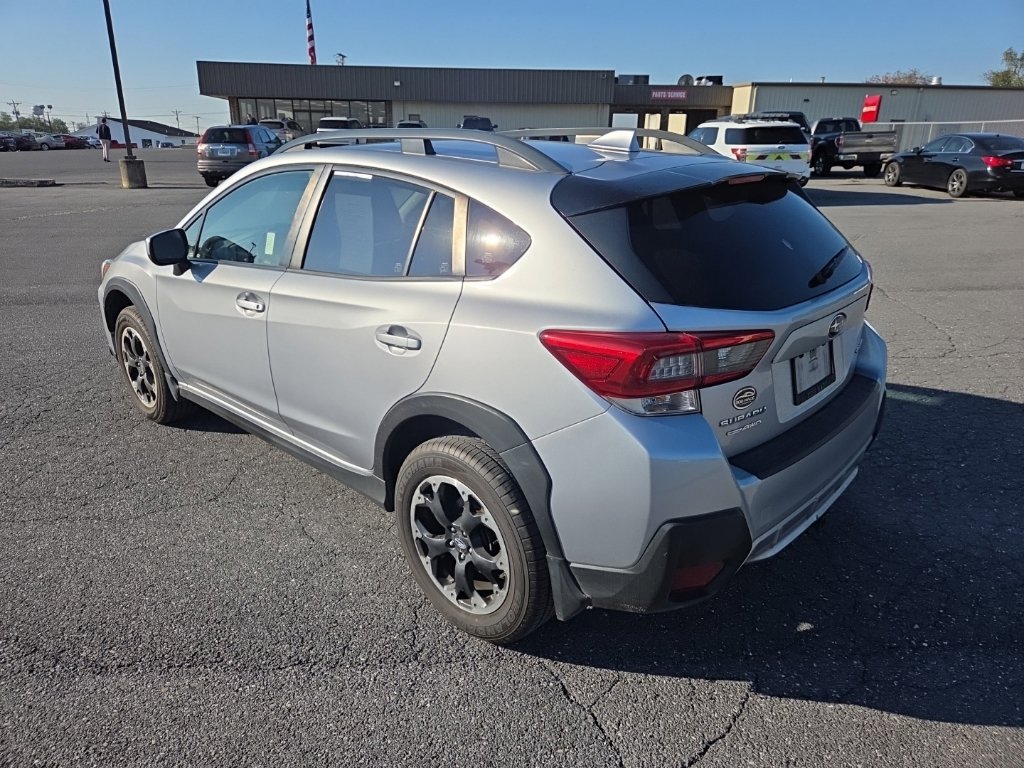 Used 2022 Subaru Crosstrek 2.0i Premium w/ Moonroof Package AWD/4WD image 3