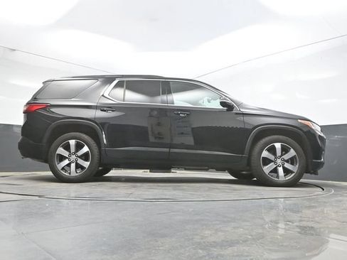 Used 2019 Chevrolet Traverse LT w/ LT Premium Package AWD/4WD image 46