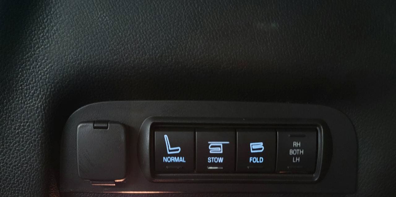 Used 2016 Ford Explorer Sport w/ Equipment Group 401A AWD/4WD image 34