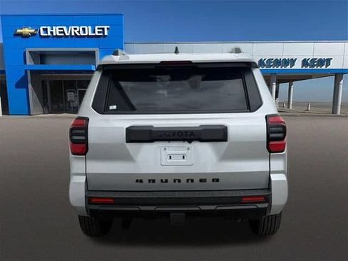 Used 2025 Toyota 4Runner SR5 AWD/4WD image 7