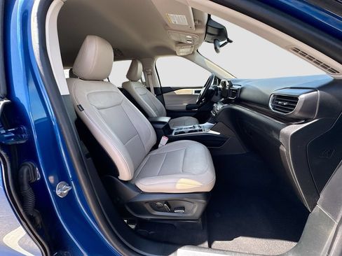 Certified 2020 Ford Explorer Limited RWD image 33