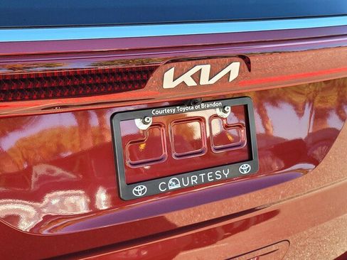 Used 2022 Kia Carnival SX image 11