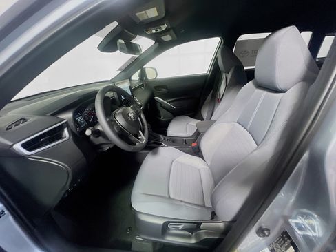 Used 2025 Toyota Corolla Cross AWD Hybrid image 14