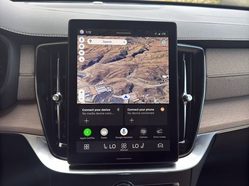 New 2025 Volvo XC90 B5 Core w/ Protection Package image 23