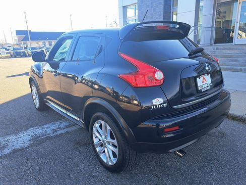 Used 2012 Nissan Juke SL w/ Chrome Pkg image 4