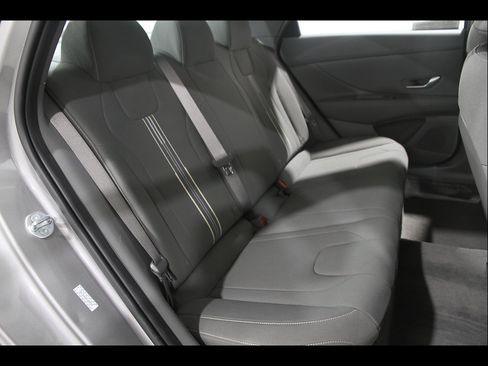Certified 2023 Hyundai Elantra SEL w/ Convenience Package FWD image 17