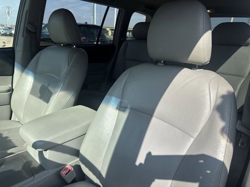 Used 2013 Toyota Highlander Base Plus image 25