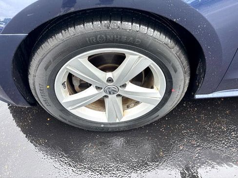 Used 2013 Volkswagen Passat 2.5 SE image 32