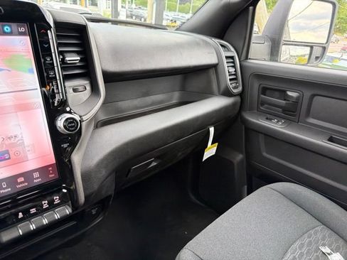 New 2026 RAM 2500 Tradesman AWD/4WD image 19