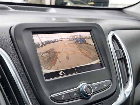 Used 2023 Chevrolet Equinox LT image 19