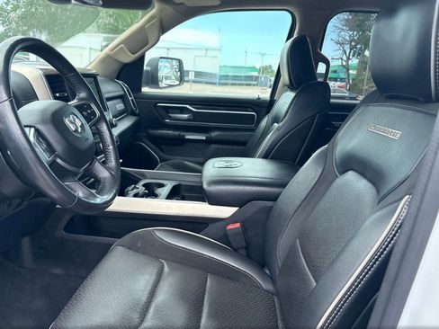 Used 2020 RAM 1500 Laramie AWD/4WD image 11