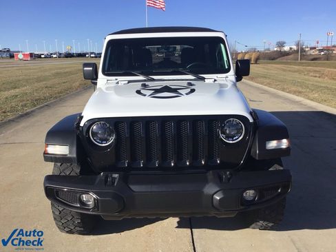 Used 2023 Jeep Wrangler Willys image 9