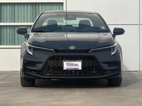 Certified 2026 Toyota Corolla SE w/ SE Premium Package FWD image 6