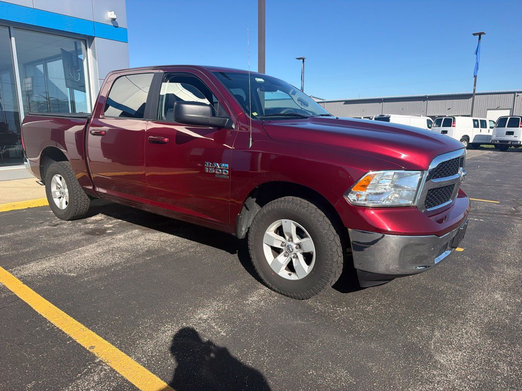 Used 2021 RAM 1500 Classic SLT AWD/4WD image 3