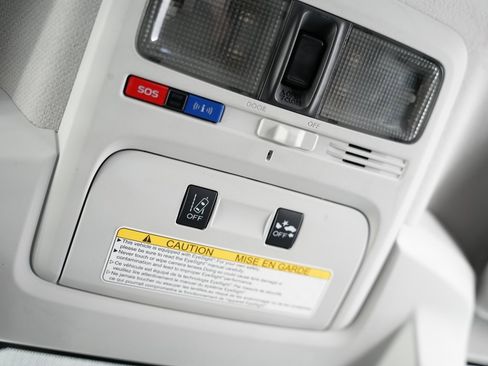 Used 2016 Subaru Forester 2.5i Limited image 51