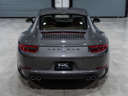 Used 2018 Porsche 911 Carrera RWD image 5