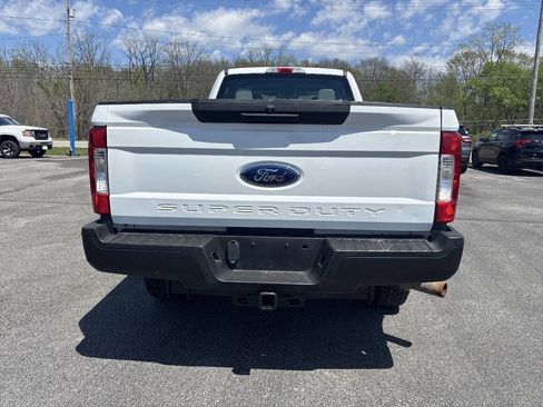 Used 2019 Ford F250 XL w/ Power Equipment Group AWD/4WD image 8