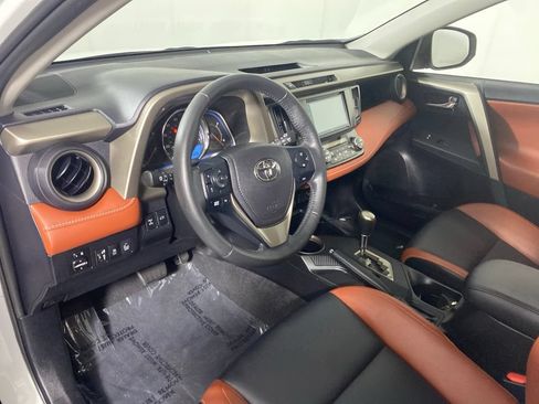 Used 2014 Toyota RAV4 Limited w/ Technology Package AWD/4WD image 12