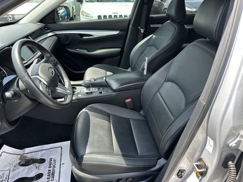 Used 2019 INFINITI QX50 Luxe w/ Protection Package FWD image 3