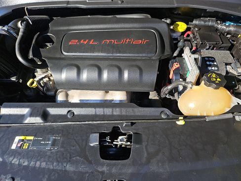 Used 2017 Jeep Compass Latitude w/ Popular Equipment Group FWD image 28