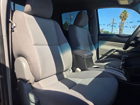 Used 2012 Toyota Tacoma PreRunner image 16