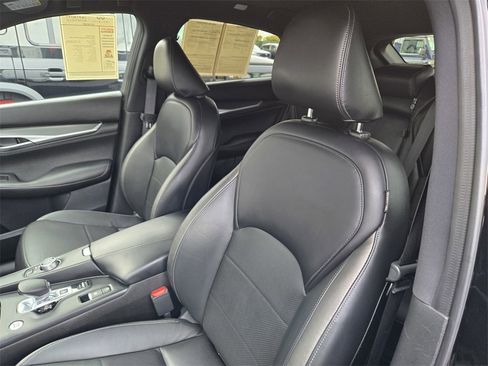 Used 2023 INFINITI QX55 Essential image 15