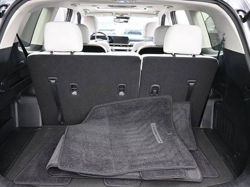 Used 2024 Kia Telluride EX w/ EX Captain's Chair Package image 43