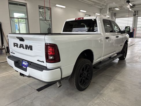 Certified 2025 RAM 2500 Big Horn AWD/4WD image 5