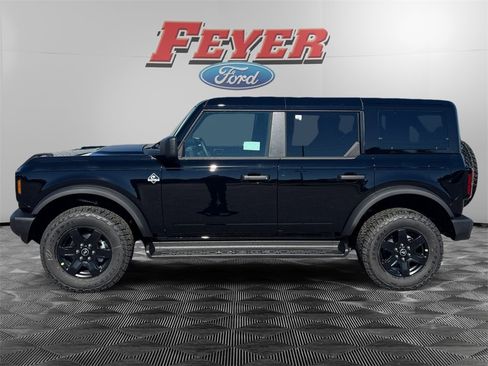New 2025 Ford Bronco Outer Banks w/ Black Appearance Package image 4