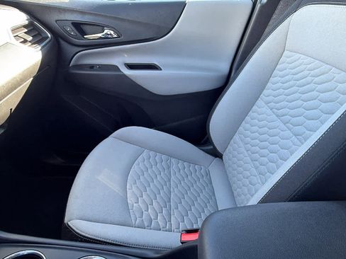 Used 2020 Chevrolet Equinox LT image 12