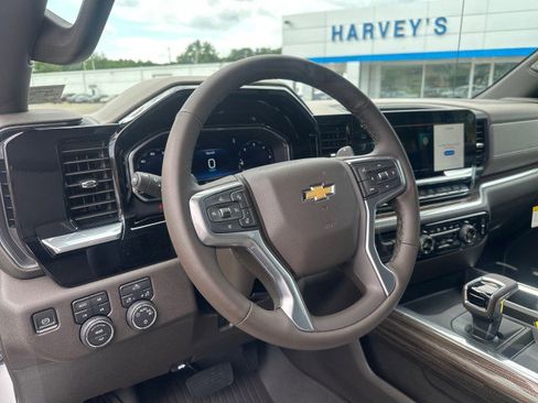 New 2025 Chevrolet Silverado 1500 LT w/ Z71 Off-Road Package image 21