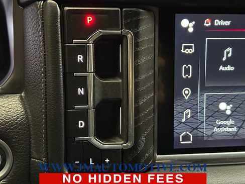 Used 2022 GMC Yukon XL Denali w/ Denali Premium Package image 33