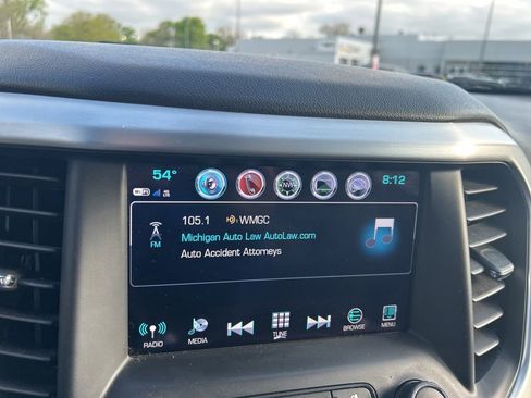 Used 2019 GMC Acadia SLT w/ LPO, Floor Liner Package FWD image 26
