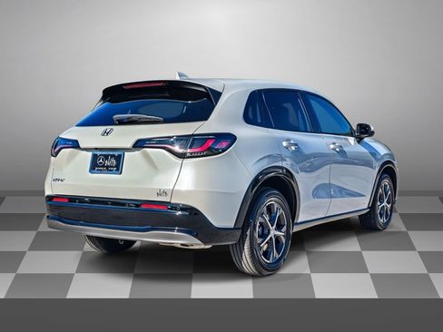 Used 2023 Honda HR-V EX-L image 6
