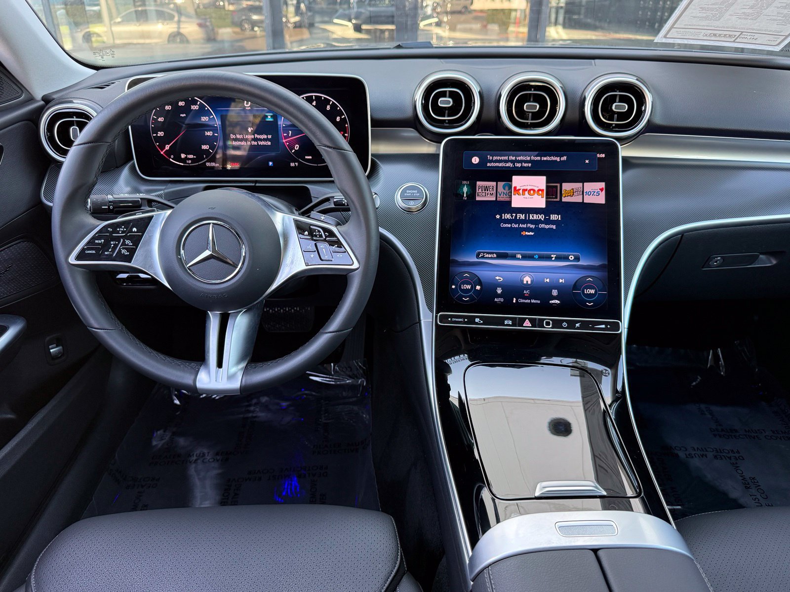 Used 2025 Mercedes-Benz C 300 Sedan image 39